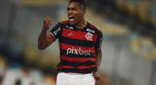 Flamengo vence Corinthians na estreia do técnico Filipe Luís