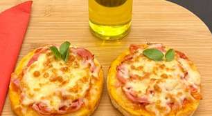 Mini pizza no pão sírio na airfryer: piscou, tá pronta