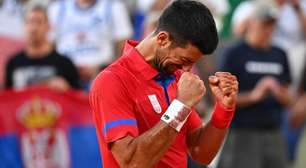 Djokovic dá surra em fã e vai às oitavas em Xangai