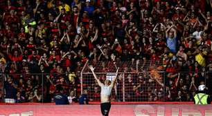 Autor do gol da vitória do Sport agradece torcida rubro-negra após o término da partida