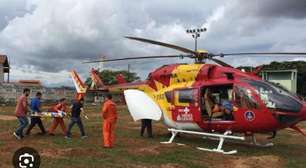 Helicóptero dos bombeiros cai durante buscas de monomotor em MG