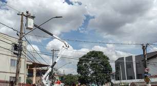 Grande SP ainda tem 430 mil casas sem energia elétrica nesta segunda-feira, diz Enel