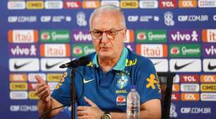 Dorival mantém 'pés no chão' após goleada e quer regularidade da Seleção