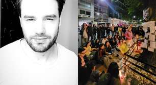 Liam Payne: fãs fazem vigília com coro e velas no local onde cantor morreu