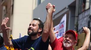 Campanha de Boulos cancela 'Caminhadas da Virada' e frustra eleitores na chuva