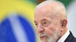 Lula sofre acidente doméstico e cancela viagem à Rússia por orientação médica