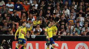 Las Palmas vence e joga o Valencia para a lanterna do Campeonato Espanhol