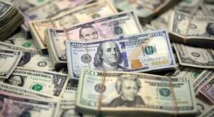 Dólar à vista fecha em alta de 0,76%, a R$5,7066 na venda