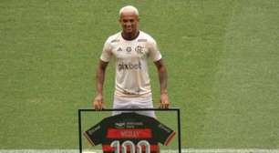 Flamengo homenageia Wesley: completou 100 jogos pelo clube