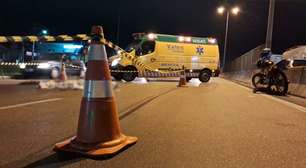 Motociclista cai ao passar por 'corredor', é atropelado e morre em rodovia na Grande Curitiba