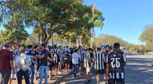 Torcida do Botafogo se prepara para ir ao Estádio Centerário