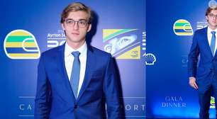 De galã! Joaquim, filho de Luciano Huck e Angélica, aposta em terno azul e ganha holofotes em jantar em homenagem a Ayrton Senna