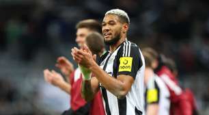 Joelinton celebra 350 jogos por clubes na vitória contra o Chelsea