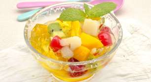 Salada de frutas com gelatina: receita doce perfeita para a dieta