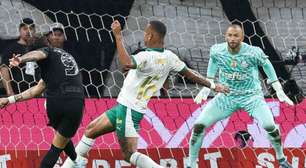 Weverton admite erro em segundo gol do Corinthians: 'Campo muito rápido'