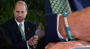 Fã? Príncipe William chama atenção ao usar 'pulseira da amizade' com significado especial