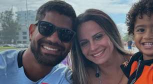 Filho de Viviane Araújo rouba a cena em fotos de passeio com a família