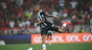 Deyverson aponta para taça da Libertadores e provoca torcida do Flamengo no Maracanã