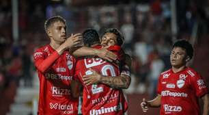 Afastado! Meio-campista não atua mais com a camisa do Vila Nova na temporada