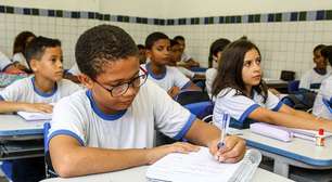 Alunos de escolas públicas do Rio participam de projeto para incentivar o hábito de leitura