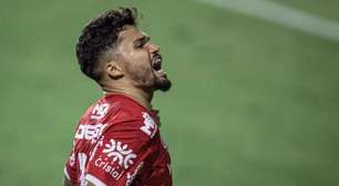 Após derrota do Vila Nova e fim de sonho, Alesson faz dura cobrança aos jogadores e desabafa: "mínimo"