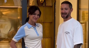 Bruna Marquezine segue tenniscore e grava com chef Grolet