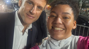 Brasileira que tirou foto com Macron conta detalhes do encontro com o presidente francês: 'Eu gritei'