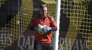 Diego Alves escreve carta à torcida do Flamengo: 'Poucos entram para história'