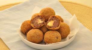 Bolinho de carne e queijo: faça 20 unidades e saboreie em família