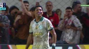 Palmeiras vence Atlético-GO e assume a liderança do Brasileirão