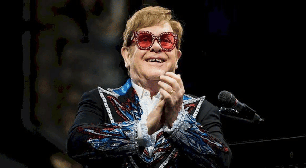 Elton John revela perda da visão do olho direito e fala sobre desafios