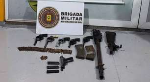 Dupla é presa com arsenal de armas em abordagem na ERS-344