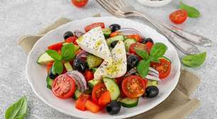 Salada de pepino: uma opção refrescante com queijo branco