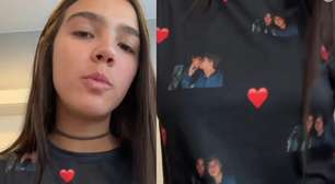 Love print! Duda Guerra personaliza blusa com fotos beijando Benício Huck e web reage: 'Eles são muito fofinhos'