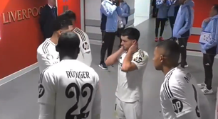 Vídeo mostra Bellingham ignorando Mbappé no intervalo da derrota do Real Madrid