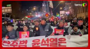 Manifestantes protestam em frente palácio presidencial na Coreia do Sul