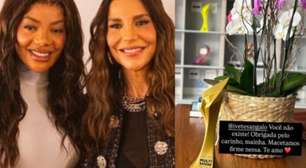 Pedido de desculpas! Ivete envia flores e troféu a Ludmilla após esquecer dela: 'Macetamos'