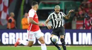 Barboza vibra com resultado positivo do Botafogo: 'Jogo grande, gostamos disso'