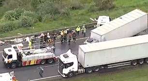 Acidente grave deixa mortos e feridos na Rodovia dos Bandeirantes, no interior de SP