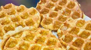 Waffle de banana e aveia: café ou lanche saudável, sem pão