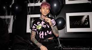 A fortuna perdida por Machine Gun Kelly jogando vinte-e-um em Las Vegas