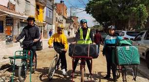 Bicicletas rodam 1.300 km contra chuvas e enchentes na periferia de SP