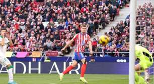 Atlético de Madrid vence a 11ª seguida e sobe na tabela do Espanhol