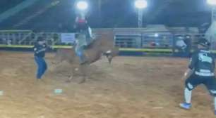 Locutor é pisoteado por touro durante rodeio no MS