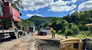 Trecho da BR-277 em meio à serra que ficou interditado por cinco dias no Paraná tem obras de recuperação do asfalto iniciadas