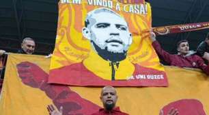 Galatasaray homenageia Felipe Melo, que deixará o Fluminense em 2025