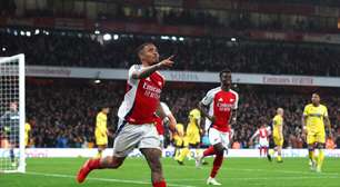 Gabriel Jesus anota hat-trick e garante classificação do Arsenal na Copa da Liga Inglesa