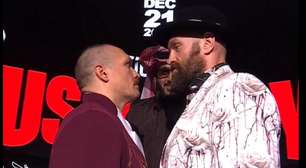 VÍDEO: Oleksandr Usyk e Tyson Fury protagonizam encarada de dez minutos antes de revanche