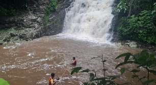 Homem e adolescente de 14 anos morrem afogados em cachoeira no Litoral do Paraná