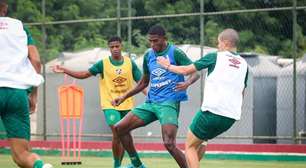 Wallace Davi, de 17 anos, celebra treinos no Fluminense: 'Gratificante'